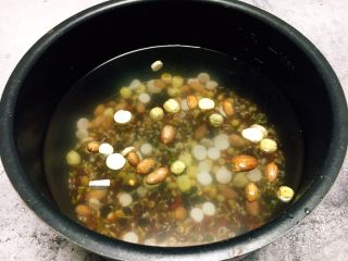 5、红枣莲子腊八粥,将水放到最高水位。