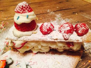 26、【独家】草莓拿破仑,准备开吃？