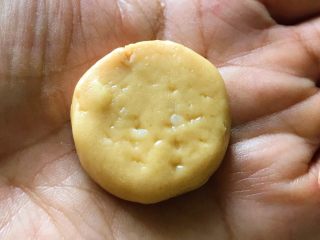 13、酱香小酥饼,如图整成圆形，考验你耐心的时刻到了