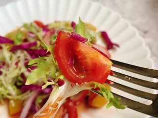 14、蔬菜沙拉,来一口？