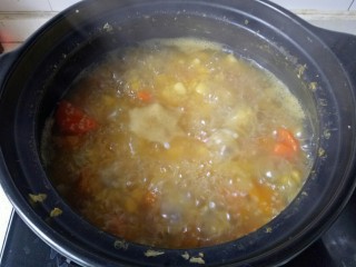 14、玉米南瓜粥,继续中小火熬煮10分钟即可