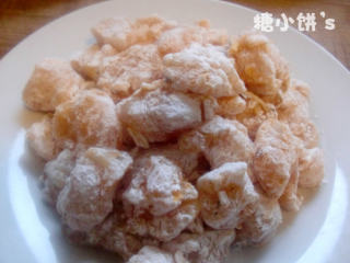 2、劲爆鸡米花,鸡蛋1只，面粉，盐，水调成酸奶状的面糊，腌好的鸡块裹上一层干淀粉