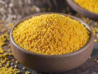 3、红豆小米粥,小米选每年的新米最好。