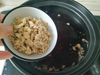 10、红豆小米粥,加入燕麦片