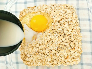 4、燕麦饼干,牛奶