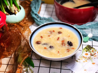 16、银耳小米粥➕红枣银耳小米粥,成品