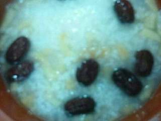 3、红枣苹果粥,40分钟后即可