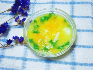 2、南瓜山药小米粥,不喜欢甜粥，可以加青菜和少许盐调味，营养又健康哦。