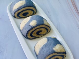 12、蓝天白云全麦小馒头,健康的蓝天白云全麦小馒头。