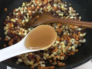 16、广式烧卖～腊味与海味的完美结合,1勺鲍鱼汁