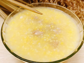 7、小米花生粥,喜欢甜的可以放糖