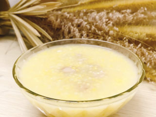 9、小米花生粥,营养美味的小米粥做好了