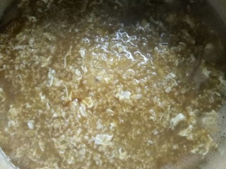 11、鸡蛋小米粥,香气四溢，关火。