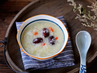 17、银耳小米粥,成品图