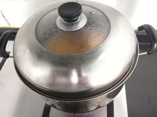 5、南瓜糯米夹心饼,上汽后，大火蒸10分钟