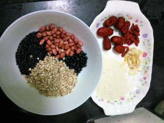 1、养生粥,全部材料