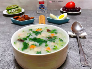 15、香菇滑鸡粥,早餐来一碗这样营养丰富的粥真是开心极了