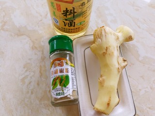 2、小米的另类吃法~小米豆腐虾仁丸,这是调味料