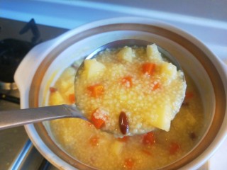 1、苹果小米粥,苹果小米粥。