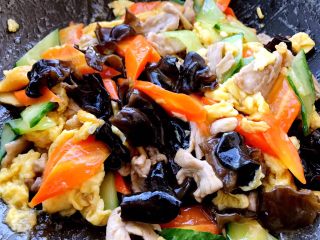 21、木须肉,大火翻炒均匀至料汁收浓