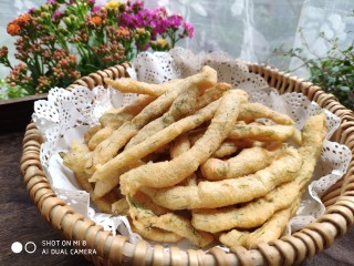 16、茴香小油条(不用手揉),茴香小油条,配上一杯豆浆或者牛奶,早餐轻松解决了。