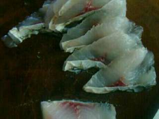 4、麻辣水煮鱼,鱼肉切片