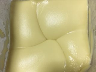 4、冰镇木糖醇绿豆糕,蒸好后放入破壁机打成泥