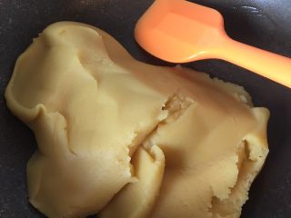 9、冰镇木糖醇绿豆糕,翻炒至锅光，铲子光