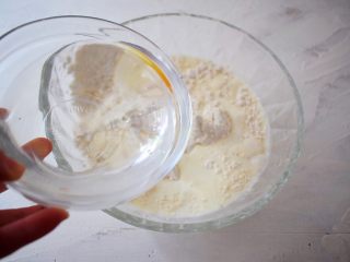 5、章鱼小丸子,加入纯净水