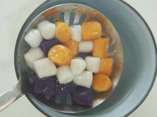 13、夏日冰爽芋圆,煮熟的芋圆过冰水，可以让芋圆的口感更佳爽滑Q弹