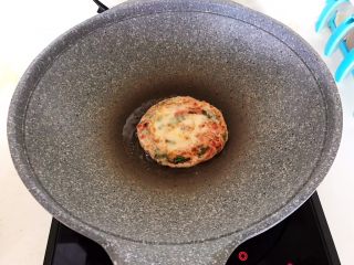 21、腐乳葱香饼,底部定型后就翻面