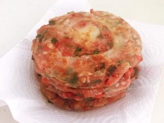 23、腐乳葱香饼,所有的腐乳葱香饼都烙好了