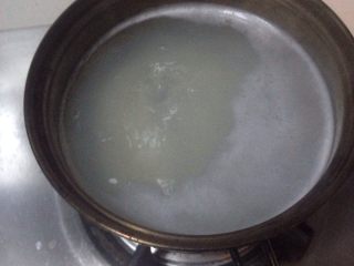 2、鳕鱼粥,煮粥