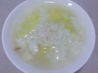 6、鳕鱼粥,起锅，吃的时候加麻油与盐巴混合即成！