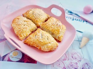 14、快手飞饼香蕉派,外酥里嫩。