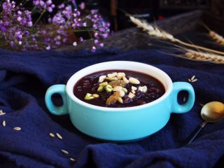 14、酸甜养生黑米粥,成品图。