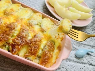 19、风味牛肉肠焗饭,美味快手早餐。20分钟搞定。