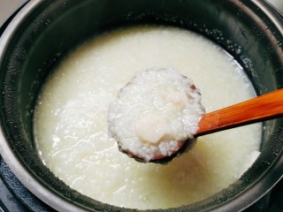 13、山药枸杞粥,时间到，山药粥浓稠香糯
