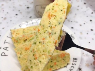 17、西兰花玉米鸡肉糕,装盘即可