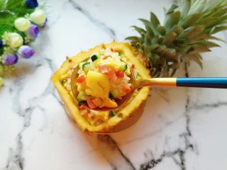 19、菠萝炒饭,吃一大勺超级满足。