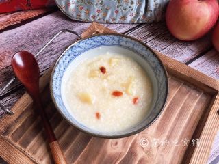 11、小米燕麦苹果粥,完成。