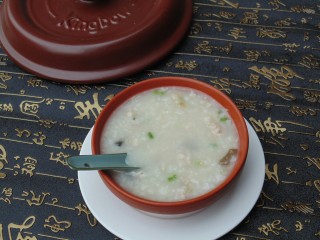11、皮蛋瘦肉粥,黏稠好喝。