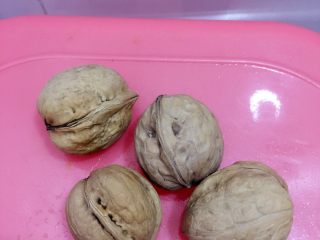 5、养血补肾粥,躯壳洗净后放一边