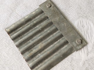 4、孜然土豆,我用的是一个简易的工具，几年前在隆昌一个菜市场买的，一元钱一个。