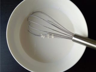 4、芝麻麻薯,再次搅拌均匀；