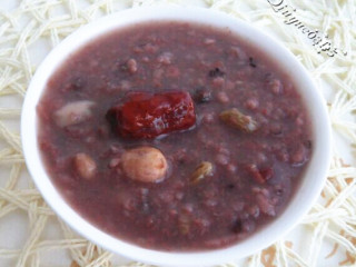 6、腊八粥,食用时依个人口味放白糖或冰糖