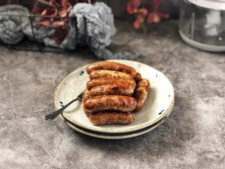 22、黑胡椒脆皮玉米香肠,成品图