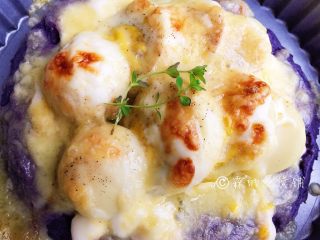 11、焗烤紫土豆鸡蛋,完成。