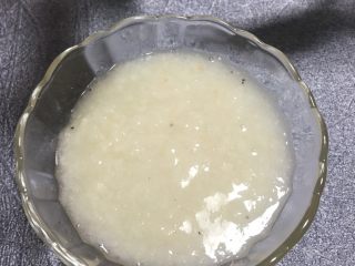 6、虾皮补钙粥,大月龄宝宝可以不用煮的特别烂