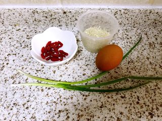 1、养胃系列～蛋花粥,准备好材料